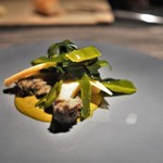 エクアトゥール - 黒アワビ　肝のソース　筍　ワカメ