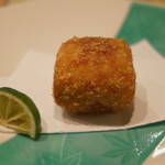 日本料理 たかむら - 秋田県産毛蟹のクリームコロッケ