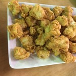 NO SIGNBOARD SEAFOOD Restaurant - サービスのガニ？のから揚げ