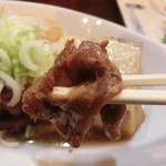 新宿参丁目 立呑み ありがとう - 甘辛く煮こまれた牛肉美味し