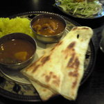 カラチ - 2011/01/30　1000円カレーランチバイキング、久しぶりだね。ナン美味い！