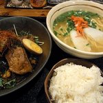 たまらん - ラフテー定食