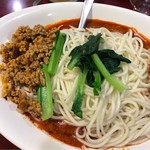 中国家庭料理 楊 - 汁なし坦々麺。
      旨し。