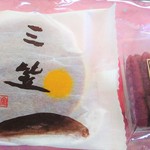 Nakaya Muneyoshi - どら焼きと紫いもクッキーです