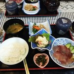 割烹 菊水 - 日替わり定食 650円 ・ヤズのお刺身・新鮮でした