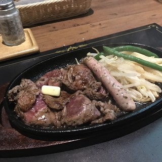 ステーキハウス やまうえ たくみ_0