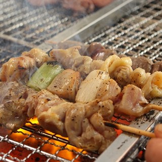店長が丁寧に焼き上げる、牛タンや串焼きが自慢！