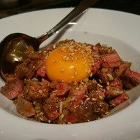 焼肉 ジャンボ はなれ - ユッケ