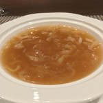 クロモリ - 〜気仙沼直送フカヒレ使用〜
      尾長鮫のフカヒレと魚の浮袋のスープ