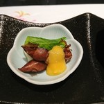 Bishokusakedokorosenhiko - お通し  ホタルイカの酢味噌