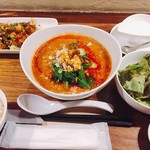 飲茶 はるのそら - ハーフ担々麺セット
