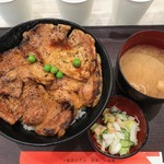 豚丼のぶたはげ - 豚丼４枚＠920円