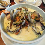 Hog Island Oyster Company - 料理写真:特製クラムチャウダーです♪。貝類がゴロゴロ入っていました。
