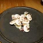 カラク - ユリ根とマッシュルーム　オリーブのタプナード