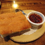 Puccini & Pinetti - フォカッチャとドライトマトのタプナードです♪