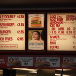 IN-N-OUT BURGER - メニューはシンプル。ただネットで調べると裏メニューも。