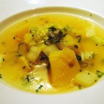 香材創作食房 アーユ - 3000円コース　　ジャガイモと白菜のスープ