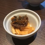 クロモリ - フカヒレの松前漬けと大根の醤油漬け