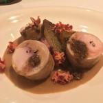 カーサ・デル・チーボ - 兎のリピエノ うずら豆のクレマ 腎臓のソース