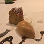 カーサ・デル・チーボ - ヘーゼルナッツとリコッタのトルタ キャラメルのジェラート添え