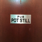 Pub POT STILL - 堂々としたドア！