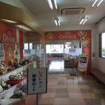 Ishiduchi Kicchin Orenji - サービスエリアの中のお店です。