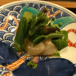 鮨 福萬 - 小柱と春野菜の和え物