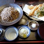 蕎麦喰い処 利めい庵 - 利めい庵 「海老天せいろ」