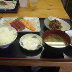 朝漁亭 丼 - おまかせ刺身定食(\1,000)