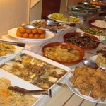 バイキングレストラン 志高 - 料理写真:和・洋・中そろってます。