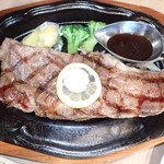 肉の万世 - 主役の義母注文のステーキ！