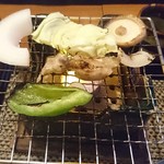 天然ラドン温泉とお宿とお食事 神楽門前湯治村 - 焼いてます。