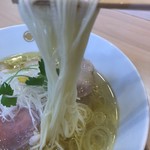 らぁ麺 飯田商店 - 【2017.4.13】加水率高めの細麺。