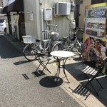 勝時 - 夏はパラソルが必要？
