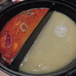 白湯辛鍋屋 紅白 - 