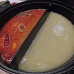 白湯辛鍋屋 紅白 - 