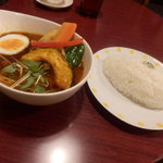 スープカレー専門店 すずな - ちきん　1080円