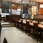 とんかつ 濵かつ 御影浜勝店 - 店内の一部です。