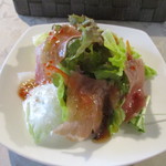 旧軽井沢Cafe 涼の音 - ランチサラダは生ハムトッピング