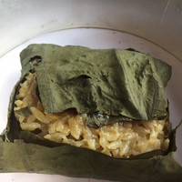 広東料理 センス - 荷葉鮑汁撈飯。蒸された蓮の葉の香りが食欲をそそる。