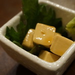 Wakakusa Takigyouza Yaken - クリームチーズの味噌漬け（サービス）山葵で食べると美味しいよ！