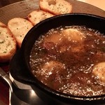 ミートチョップス - 仔羊タンとゴロゴロにんにくアヒージョ￥780