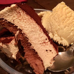 ミートチョップス - ふぞろいなティラミスたち～バニラアイス添え～￥580