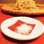そば切り 岳空 - 塩で食べると旨い♡