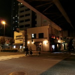 Kishiya - 国道15号線沿い、新子安駅前の交差点