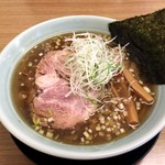 麺屋 つるる - 醤油ラーメン　６５０円