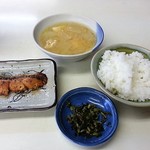 Yamada Shiyokudou - 焼鮭、小ライス、みそ汁　440円