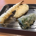 よし平 - 海老がシャキーン！