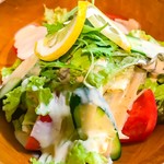 カーム カフェ - グリーンサラダ、オリジナルドレッシング。¥980