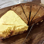 Happy likeaHONEYBEE - ふじりんごとレモンのロータルト、アボカドとチョコレートのロータルト